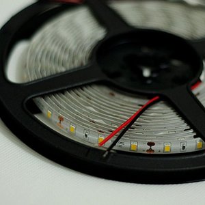 Muestra Gratuita de Tiras de Luces <span class=keywords><strong>LED</strong></span> Adhesivas, Resistentes al Agua 2835 IP65, Iluminación Personalizada - Product Image 4