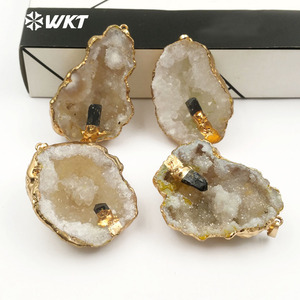 <span class=keywords><strong>Colgante</strong></span> de <span class=keywords><strong>turmalina</strong></span> <span class=keywords><strong>negra</strong></span> de WT-P1420 para mujer, adorno de oro en forma aleatoria, joyería de moda, <span class=keywords><strong>colgante</strong></span> de cuarzo <span class=keywords><strong>Natural</strong></span> de geoda - Product Image 5