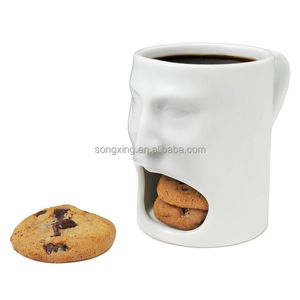 Taza de Leche con Forma de Cara de Monstruo, Tazas de Té, Portavasos para Galletas, Taza de Café de Cerámica con Bolsillo para Galletas, Regalos Promocionales de Dibujos Animados Blancos - Product Image 5