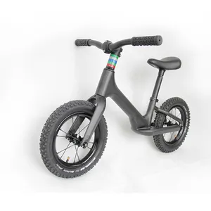2019 çin fabrika yeni tasarım 12 inç Ultralight tam karbon fiber ayarlanabilir denge no-pedallı bisiklet çocuk itme bisiklet bisiklet