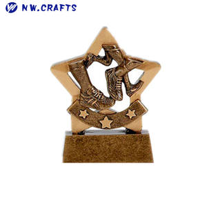 중국 사용자 정의 핫 세일 수지 싼 개 발자국 트로피 애완 동물 레이스 - Product Image 6