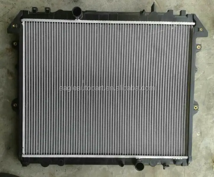 Radiador de Auto 16400-OL250 para Toyota Hilux Toyota Innova