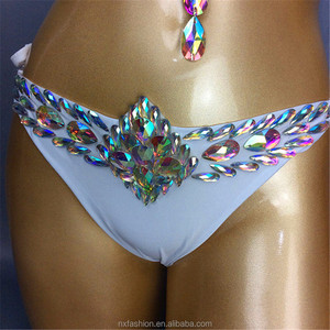 Costumes de carnaval brésiliens faits à la main de haute qualité pour femmes, costumes de fête de carnaval NCC 014 - Product Image 5