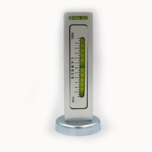 أداة قياس محاذاة العجلات الأربعة للشاحنات والسيارات قابلة للتعديل ومغناطيسية - Product Image 3