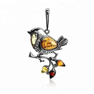 Perhiasan Desain Pribadi Burung Di Sisi Cabang Pohon Liontin Amber Kalung Amber Multi Warna Liontin Burung