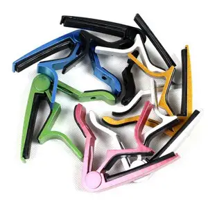 Caliente estilo clásico de buena calidad de Metal personalizada guitarra Capo Multi color de Capo guitarra Universal para guitarra ukelele