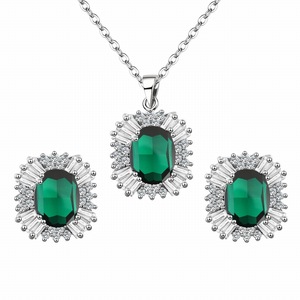 Juego de Joyería de Platino 18KRGP con Circonita Cúbica Austriaca y Cristal CZ, Collar con Colgante, Aretes y Pendientes - Product Image 2