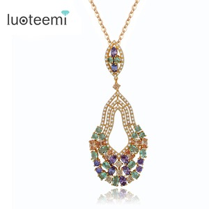 LUOTEEMI Champagne chapado en oro de diamantes circón cúbico colgante grande colgante de collar para las mujeres - Product Image 1