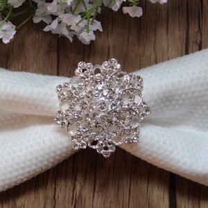 Blumen-Strass-Servietten ringe für Hochzeiten und Dinnerpartys-Elegante Servietten ringe für dekorative Tische in stellungen