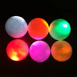 Boule lumineuse led colorée vente en gros d'usine, balles de golf scintillantes pour la nuit, vente directe en vrac