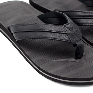 Tong d'été en <span class=keywords><strong>cuir</strong></span> eva noir antidérapant pour <span class=keywords><strong>hommes</strong></span>, design personnalisé, marque Oem, tong en vrac, - Product Image 4