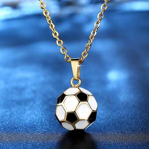 Kalung Sporty Liontin Sepak Bola dengan Rantai Kalung Sepak Bola Baja Tahan Karat Warna Emas Perhiasan Bola Olahraga Pria/Wanita - Product Image 2