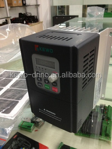 Convertisseur de pompe solaire série SG 320 pour système d'irrigation de pompage d'eau dans les terres désertiques - Product Image 6