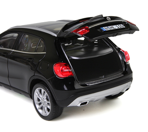 Modellino Auto in Scala 1:18 OEM, <span class=keywords><strong>Collezione</strong></span> di Alta Qualità e Lavorazione Accurata - Product Image 6