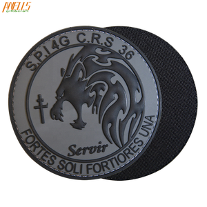 Étiquette personnalisée en caoutchouc PVC gaufré 3D avec logo promotionnel, neuve, à coudre, avec fermeture auto-agrippante - Product Image 4