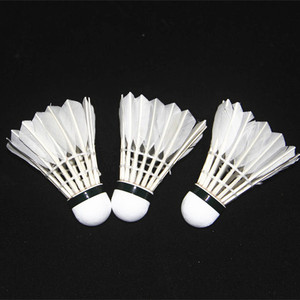 ลูกแบดมินตัน LED ส่องสว่าง สีสันสดใส ไฟกระพริบสำหรับเล่นกลางคืน ทนทาน ใช้ได้ทั้งในร่ม/กลางแจ้ง เหมาะสำหรับการฝึกซ้อมในสโมสร - Product Image 4