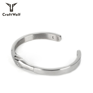 Craft Wolf Handshake Gold Color Jewelry Brazalete de acero inoxidable al por mayor Joyería de diseño original Fábrica China - Product Image 3