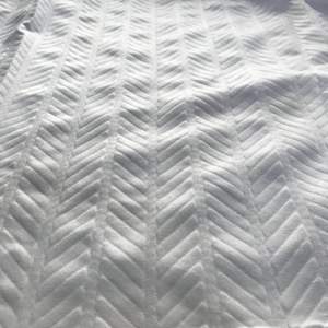 100% <span class=keywords><strong>Seersucker</strong></span> di <span class=keywords><strong>cotone</strong></span> con strisce goffratte tinto a bolle di tessuto per biancheria da letto Hotel utilizzare come borsa di rivestimento o tessuto per la casa - Product Image 3