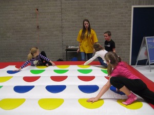del <span class=keywords><strong>juego</strong></span> <span class=keywords><strong>twister</strong></span> <span class=keywords><strong>twister</strong></span> inflable colchón inflable <span class=keywords><strong>twister</strong></span> con mesa giratoria para los adultos o los <span class=keywords><strong>niños</strong></span> venta - Product Image 3