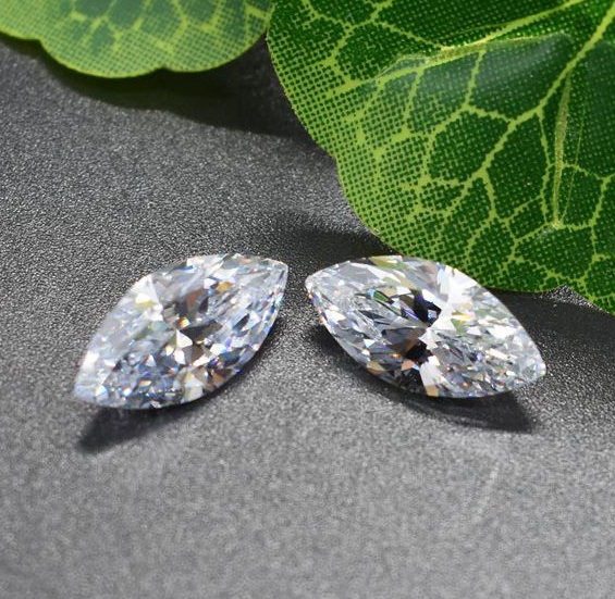 Topaze Blanche Ample Pierre Précieuse à Facettes Marquise Coupe 4x2 MM Naturel
