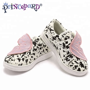 Nuove <span class=keywords><strong>scarpe</strong></span> per bambini stampate serie Butterfly primavera autunno <span class=keywords><strong>scarpe</strong></span> Casual per bambini in vera pelle per bambini - Product Image 2