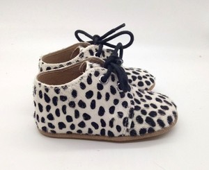 2023 mode OEM fourrure cuir à lacets bébé garçon chaussures <span class=keywords><strong>1</strong></span> an - Product Image 2