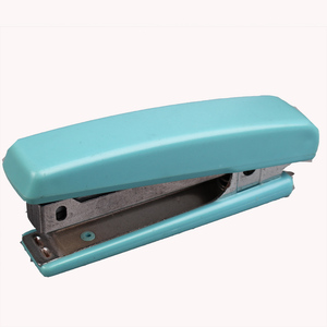 <span class=keywords><strong>Stapler</strong></span> de plástico colorido com abridor da agulha no.10 usando <span class=keywords><strong>stapler</strong></span> para o escritório