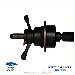 Équilibreuse de roues manuelle Tongda CB 580 avec certification CE, modèle 2017, fabriquée en Chine - Product Image 2