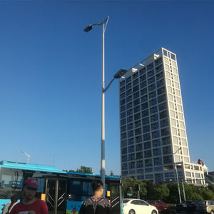 Poste de Luz de Acero Galvanizado en Caliente de 8 Metros con Brazos Dobles para Iluminación de Plazas y Aeropuertos en Venta - Product Image 2