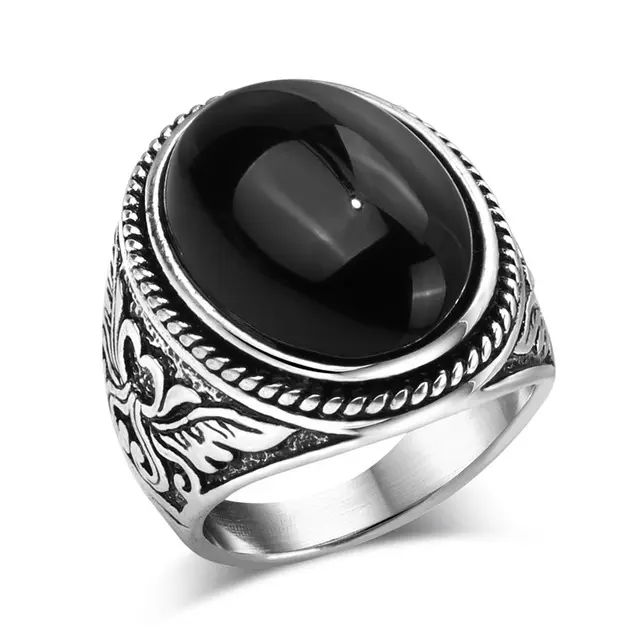 Huilin Customized Vintage Black Titanium Zircon Inlay Natural Opal Ring Female Gold Ring