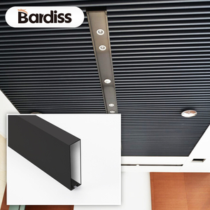 <span class=keywords><strong>Plafond</strong></span> à lamelles rectangulaires en aluminium imitation bois pour la décoration de café-bar - Product Image 5
