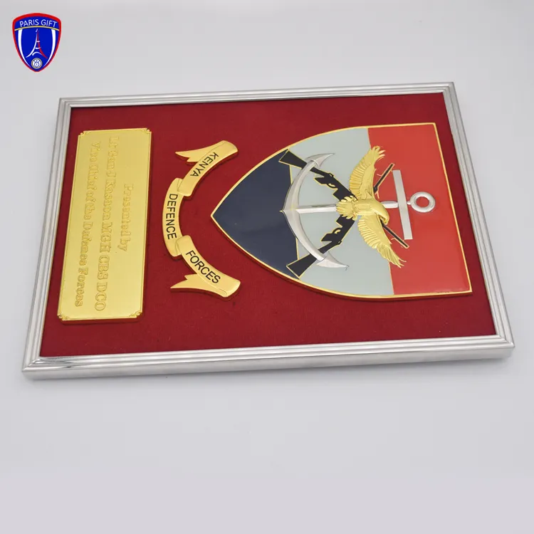 High quality custom wood shield souvenir trophy plaque gold plated metal plaque with wooden shield for decoration