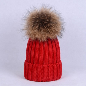 Cappello con berretto mimetico personalizzato con Logo personalizzato in maglia Unisex invernale in acrilico ricamato su misura con procione Pom Pom Beach - Product Image 5