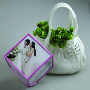 AIDARY <span class=keywords><strong>Cube</strong></span> Design <span class=keywords><strong>Photo</strong></span> Cadre <span class=keywords><strong>Photo</strong></span> Mode Sublimation Plastique Boule à Neige Paillettes Mix Couleur <span class=keywords><strong>Pas</strong></span> <span class=keywords><strong>Cher</strong></span> Élégant Plastique <span class=keywords><strong>Photo</strong></span> - Product Image 4