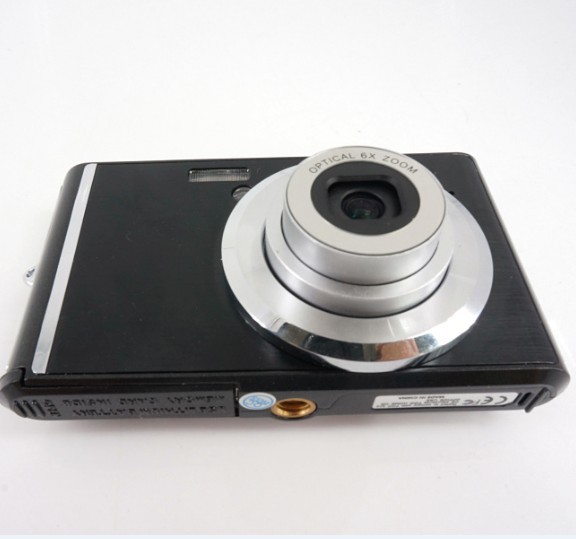 DC-V700 High Sensitivity Super Fine Build-in Microphone 2.4 Inch Tft Lcd Screen Digital Camera