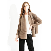 Printemps et été mode grande veste plissée pour femmes grand revers châle veste ample et mince haut pour femmes