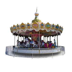 ali broers mid- oosten kinderen rotondes carrousel paard rijdt carrousel met aanhanger