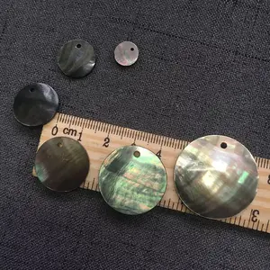 10-30mm melubangi hitam ibu dari kerang mutiara cakram bulat dipoles cangkang mutiara abalon untuk perhiasan