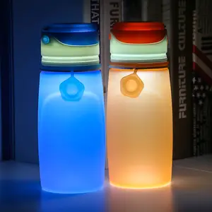 Neue Private Label Silikon Wasser flasche mit LED-Licht, zusammen klappbare LED-Wasser flasche