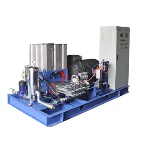 High pressure piston pump water jet pressure washer with cleaning robot