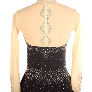 Skating Clothing in Black Velvet Fabric Skating Dress in Velvet Fabric Costumes for Ladies and Girls