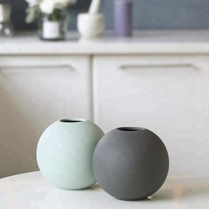 <span class=keywords><strong>Vase</strong></span> rond moderne abstrait en céramique mate, <span class=keywords><strong>vase</strong></span> décoratif simple en porcelaine pour table - Product Image 3