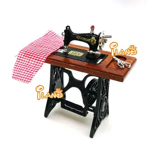 Máquina de costura de madeira 1:12 escala, máquina de costura de madeira e tesoura de casa de bonecas em miniatura