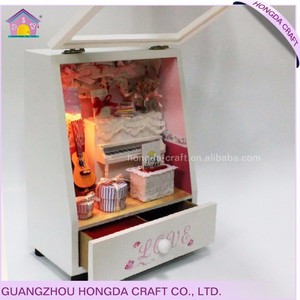 Popular con luz y caja <span class=keywords><strong>de</strong></span> <span class=keywords><strong>música</strong></span> en miniatura muebles <span class=keywords><strong>de</strong></span> casas <span class=keywords><strong>de</strong></span> muñecas DIY <span class=keywords><strong>cosa</strong></span> - Product Image 5