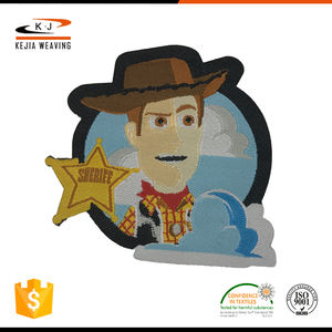 Corte láser de gama Alta de moda logotipo del club prenda tejida parche - Product Image 4