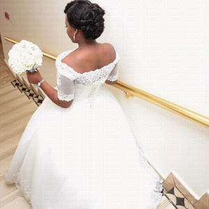 Abiti da Sposa in Pizzo e <span class=keywords><strong>Tulle</strong></span> Bianchi o Avorio con Mezze Maniche e Allacciatura Posteriore - Product Image 2