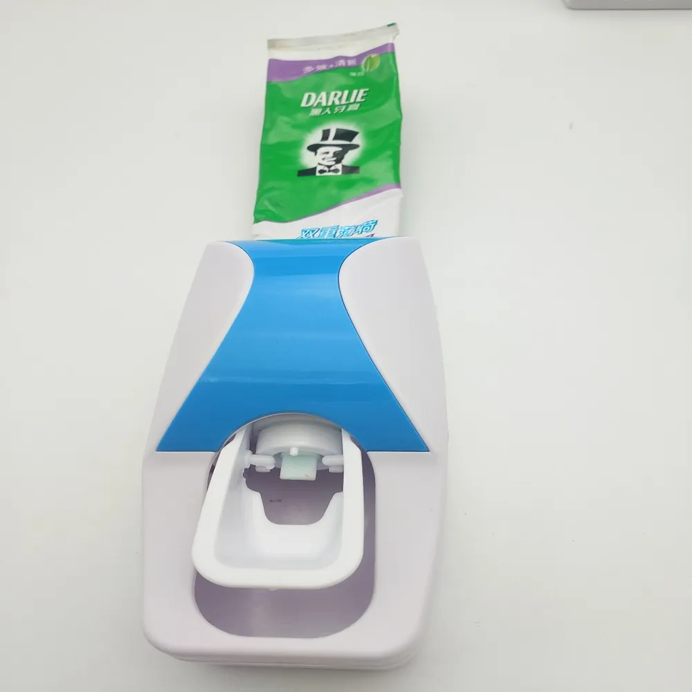 自動歯磨き粉ディスペンサー壁に取り付けられたテープ付きプラスチック歯ブラシホルダーバスルームに簡単にインストール