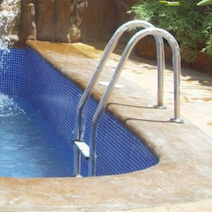 Échelle de <span class=keywords><strong>piscine</strong></span> en acier inoxydable réglable avec équipement de natation supérieur à 4 marches - Product Image 5