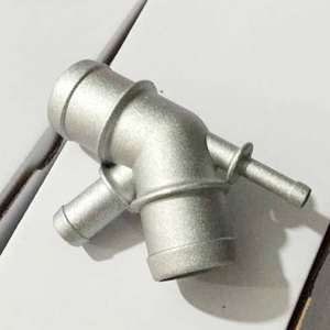 Tuyau de <span class=keywords><strong>distribution</strong></span> de liquide de refroidissement de haute qualité OE 1J0 121 087C, directement de l'usine, pour Volkswagen Audi - Product Image 2