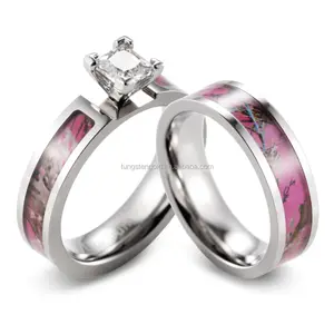 Latest design women camo titanium ring sets prong setting white diamond pink camo couples wedding band